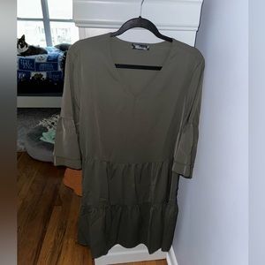 NEW Size L green knee length dress